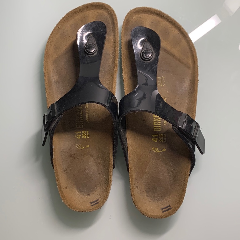 Birkenstocks-black thong